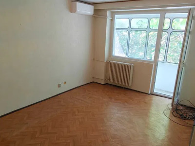 Apartament 3 camere - DECOMANDAT - zona TINERETULUI 