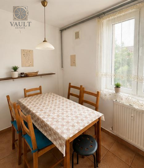 APARTAMENT 4 CAMERE-DECOMANDAT-2 BAI-ETAJ 4/4-BLOC REABILITAT-RAHOVA 