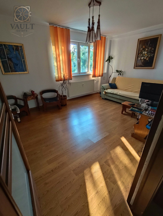 APARTAMENT 4 CAMERE-DECOMANDAT-2 BAI-ETAJ 4/4-BLOC REABILITAT-RAHOVA 