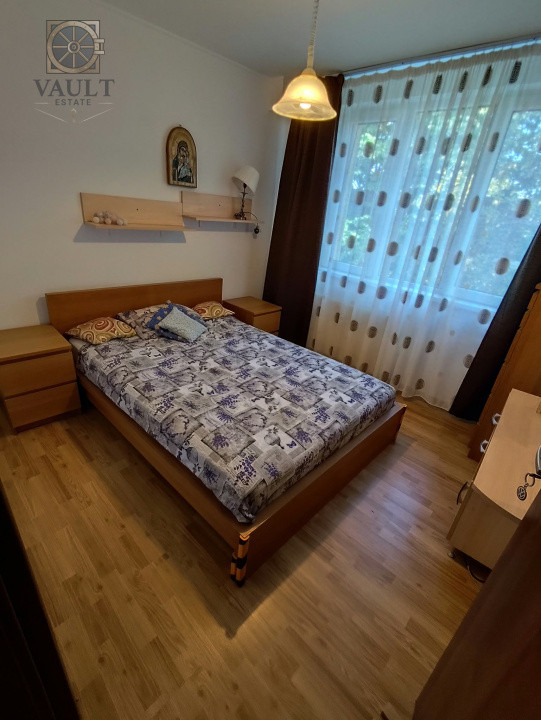 APARTAMENT 4 CAMERE-DECOMANDAT-2 BAI-ETAJ 4/4-BLOC REABILITAT-RAHOVA 
