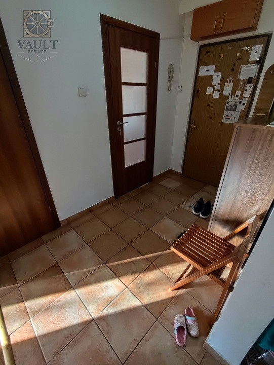 APARTAMENT 4 CAMERE-DECOMANDAT-2 BAI-ETAJ 4/4-BLOC REABILITAT-RAHOVA 