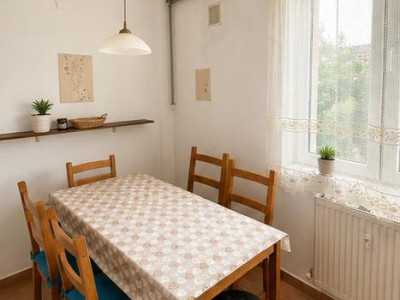 APARTAMENT 4 CAMERE-DECOMANDAT-2 BAI-ETAJ 4/4-BLOC REABILITAT-RAHOVA 