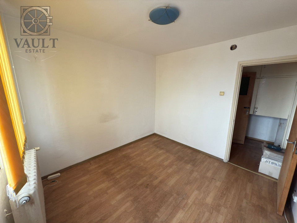 Apartament 4 camere - DECOMANDAT - zona DRUMUL GAZARULUI 