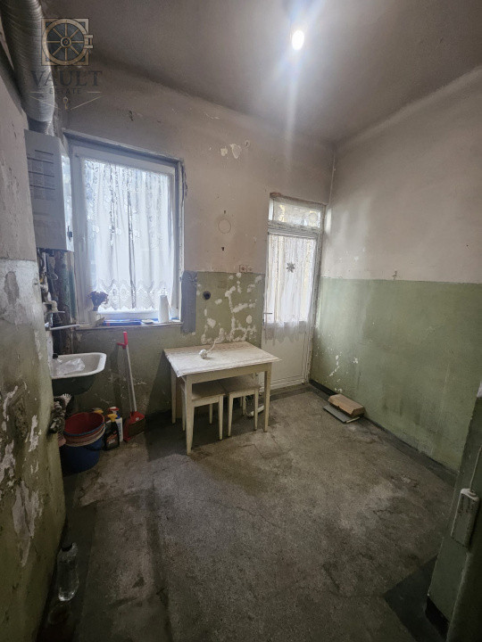 Apartament 2 camere - ETAJ 1 - zona CANTEMIR 