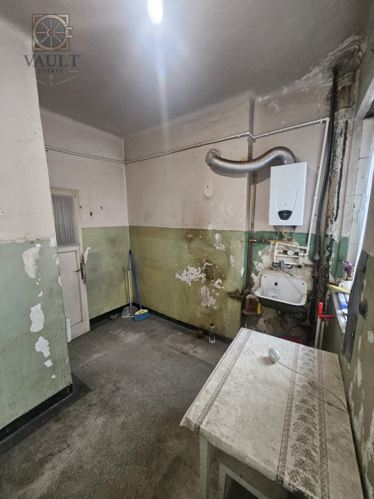 Apartament 2 camere - ETAJ 1 - zona CANTEMIR 