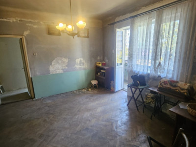 Apartament 2 camere - ETAJ 1 - zona CANTEMIR 