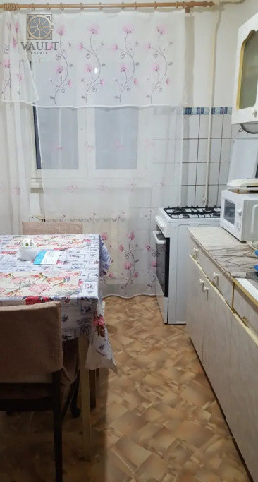 APARTAMENT 3 CAMERE-DECOMANDAT-TRAFIC GREU-TUTUNARI 