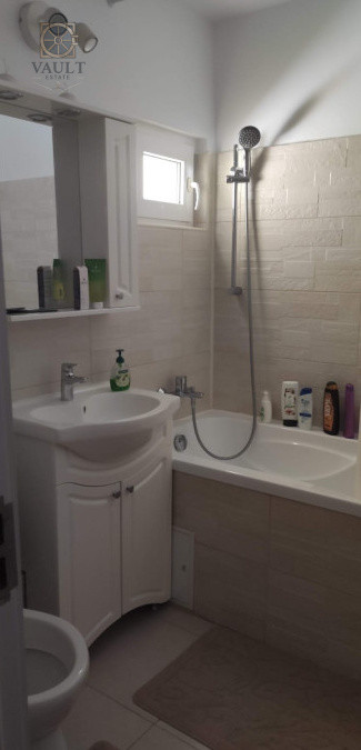 Apartament 3 camere -2 bai-66mp-bloc 1982-Chisinau-Mega Mall