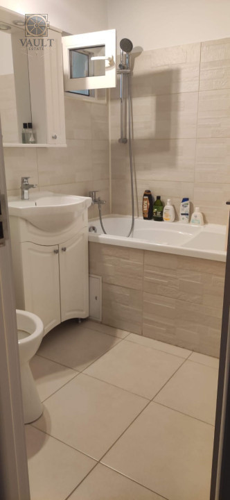 Apartament 3 camere -2 bai-66mp-bloc 1982-Chisinau-Mega Mall