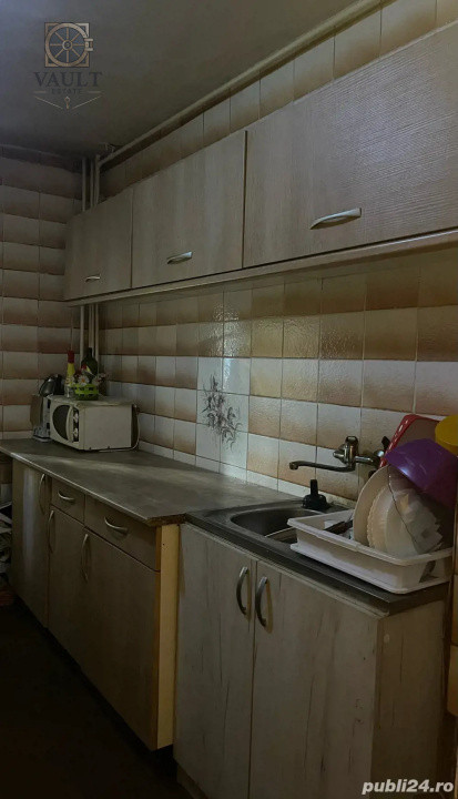 3 Camere - Decomandat - An 1980 - Colentina/Maior Bacila