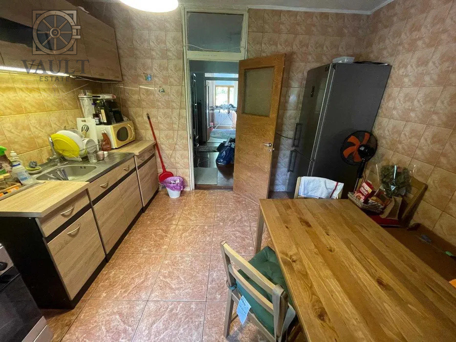 APARTAMENT 4 CAMERE-DECOMANDAT-13 SEPTEMBRIE-PROPSER-SEBASTIAN 