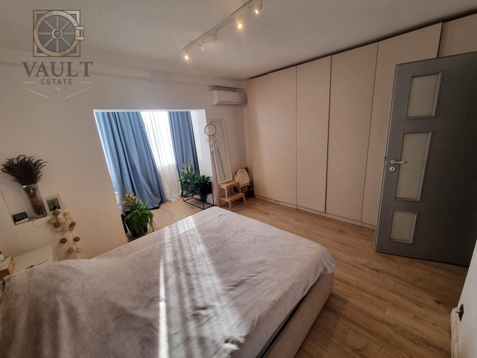 Apartament 3 camere - zona Decebal