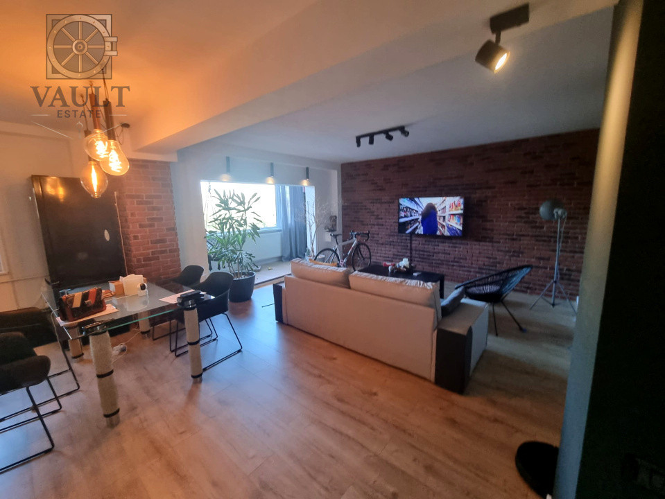 Apartament 3 camere - zona Decebal