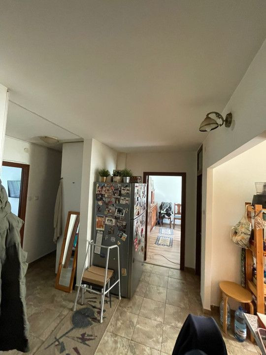 APARTAMENT 4 CAMERE - DECOMANDAT - BOXA LA SUBSOL