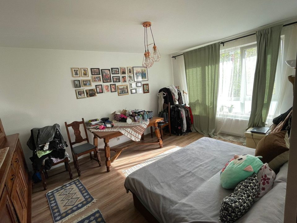 APARTAMENT 4 CAMERE - DECOMANDAT - BOXA LA SUBSOL