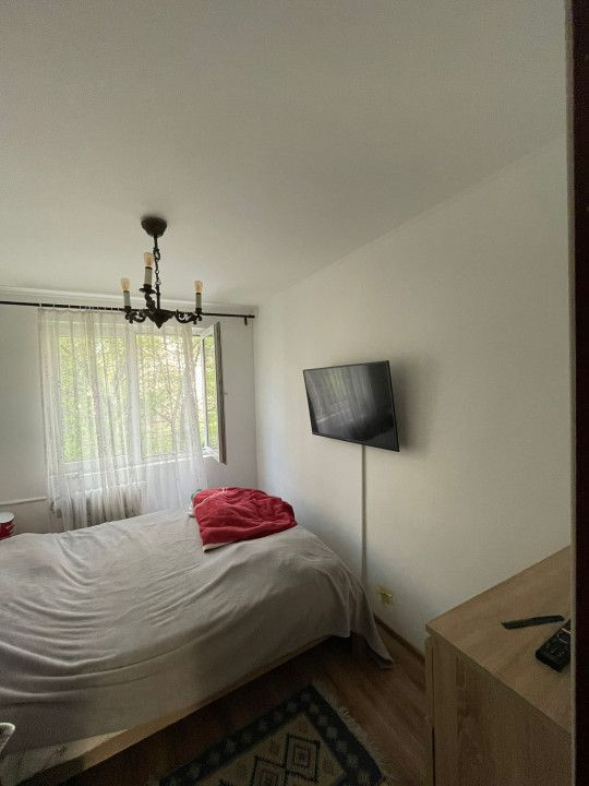 APARTAMENT 4 CAMERE - DECOMANDAT - BOXA LA SUBSOL