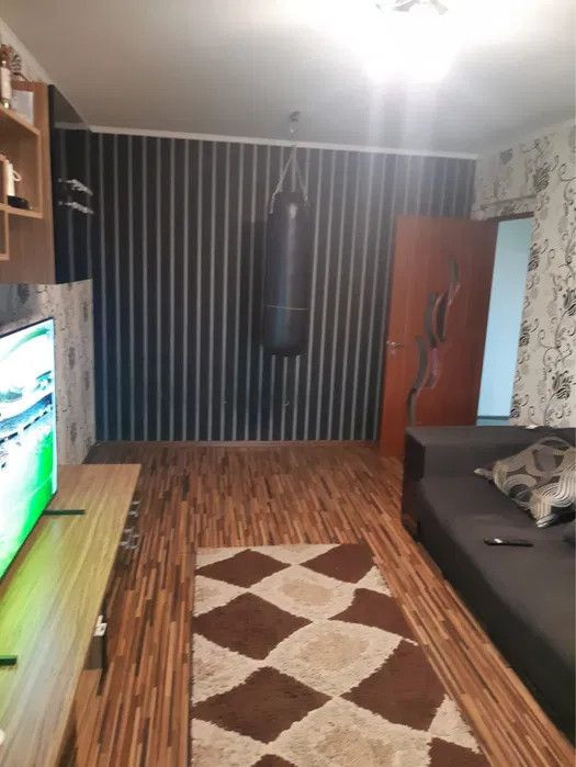 COD E17015 - Apartament 3 camere  Aparatorii Patriei