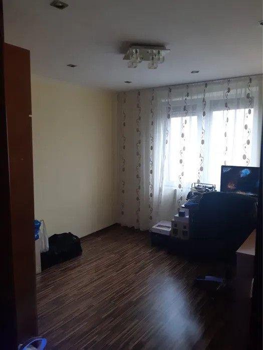 COD E17015 - Apartament 3 camere  Aparatorii Patriei