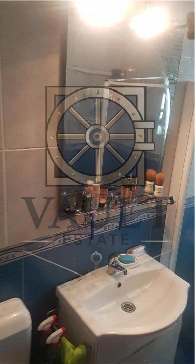 Apartament 4 camere decomandat Fizicienilor