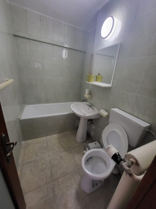 APARTAMENT 3 CAMERE-OBOR-METROU-BLOC ALMO