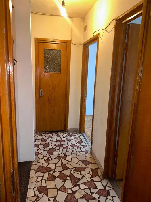 Apartament 3 camere decomandat - MegaMall