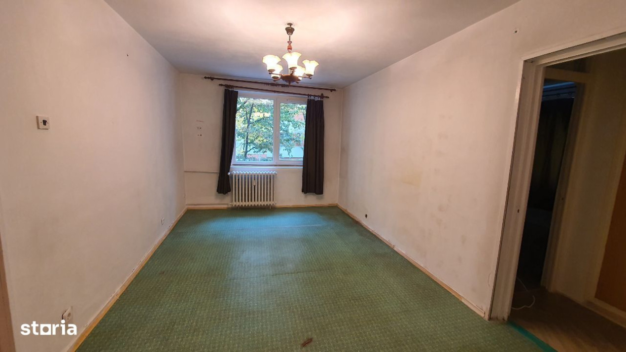 Apartament 2 camere semidecomandat - Teiul Doamnei 