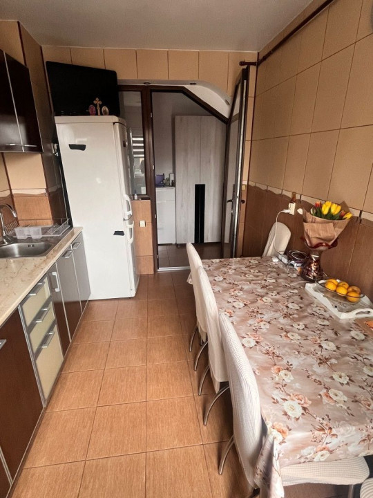 Apartament 3 camere-zona Apusului