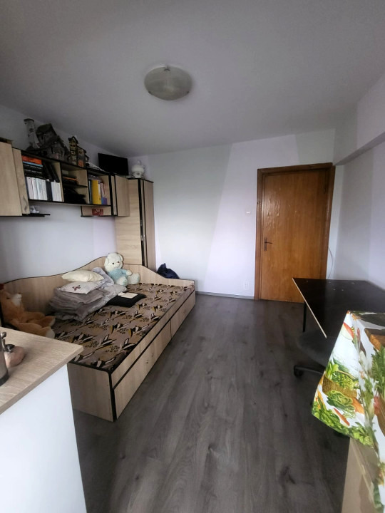 3 camere decomandat - la 1 minut de Metrou Tudor Vladimirescu