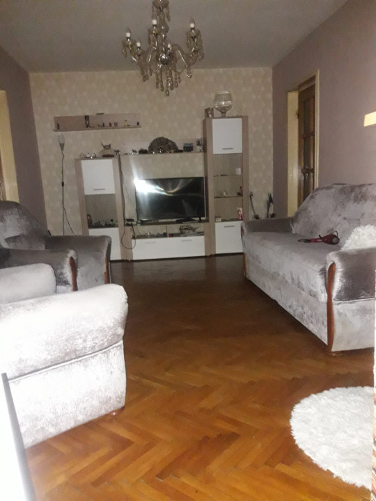 Apartament Semidecomandat 3 camere - Titan 