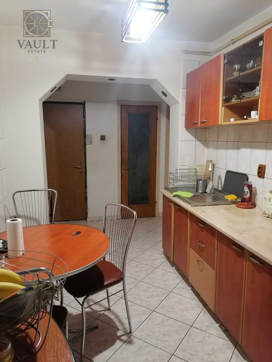 Apartament Semidecomandat 3 camere - Titan 