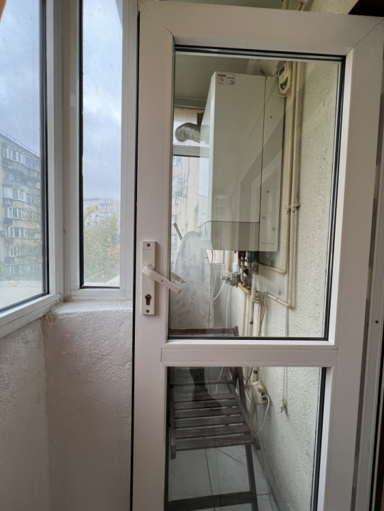 APARTAMENT DE 2 CAMERE, 40MP, CENTRALA PROPRIE, NERVA TRAIAN