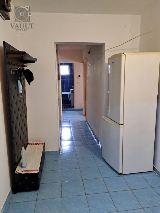 APARTAMENT 3 CAMERE-RAHOVA-STRADA GLICINELOR-DECOMANDAT-2 BAI