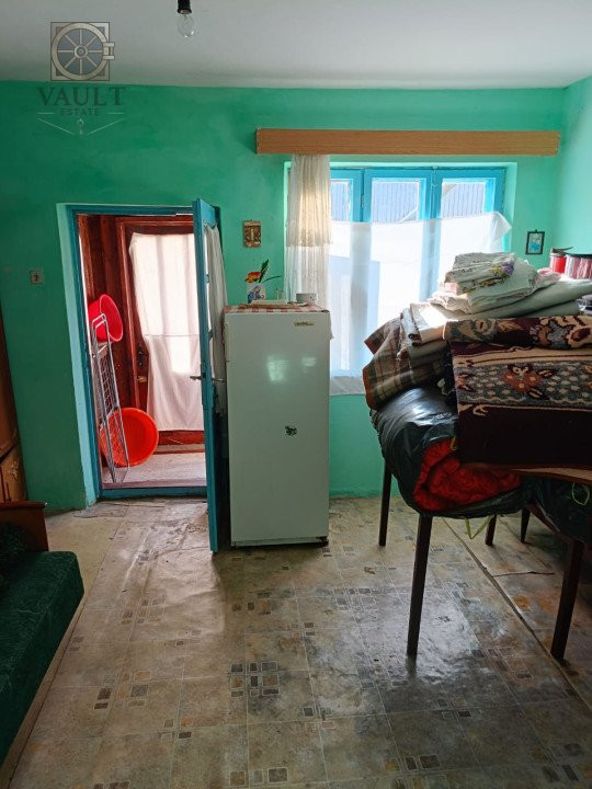 Casa batraneasca - teren 315 mp - strada Petru Rares