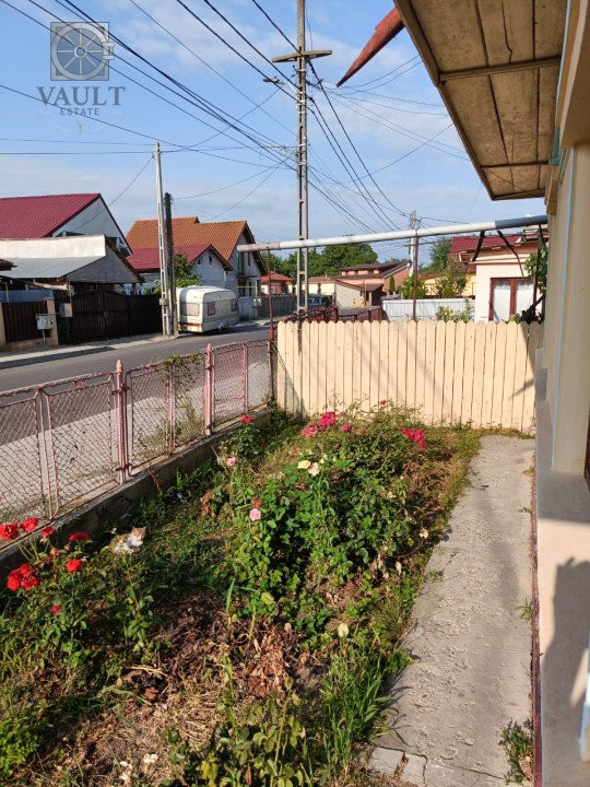 Casa batraneasca - teren 315 mp - strada Petru Rares