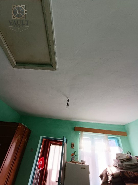 Casa batraneasca - teren 315 mp - strada Petru Rares