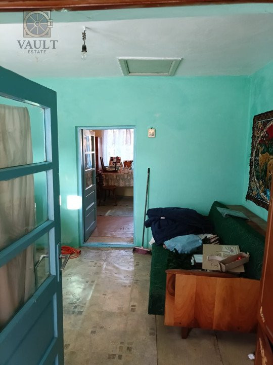 Casa batraneasca - teren 315 mp - strada Petru Rares