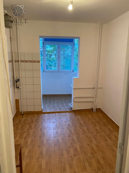 APARTAMENT 3 CAMERE DECOMANDAT - TEI -Cristea Mateescu  