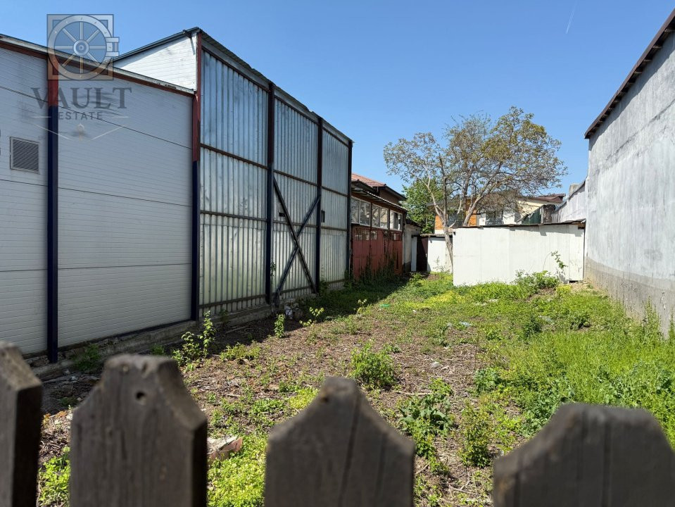 Teren 570 mp + constructie  locuibila + hala zona Giulesti /Podul Grant