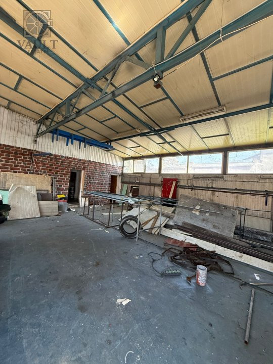 Teren 570 mp + constructie  locuibila + hala zona Giulesti /Podul Grant