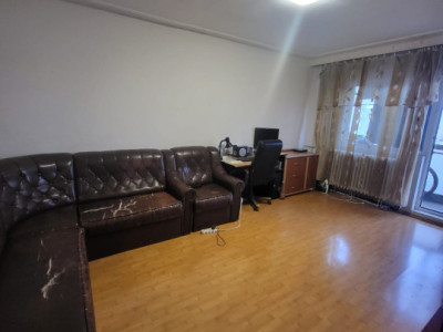 APARTAMENT 3 CAMERE-SEBASTIAN-CALEA RAHOVEI-SCOALA 280-2 BAI