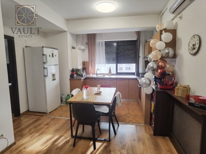 Apartament 3 camere decomandat Nerva Traian