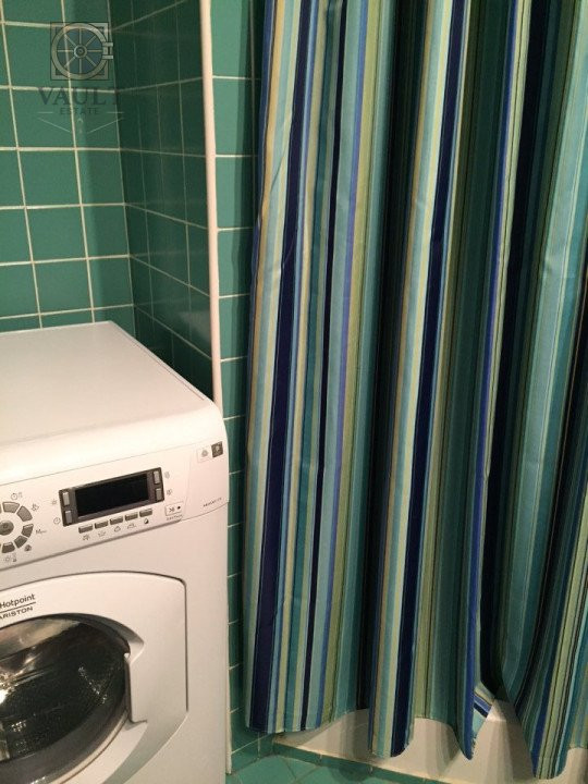Apartament 3 camere semidecomandat- Calea Vacaresti/ Bd. Tineretului
