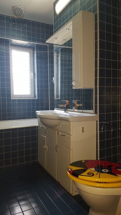 Apartament 3 camere semidecomandat- Calea Vacaresti/ Bd. Tineretului