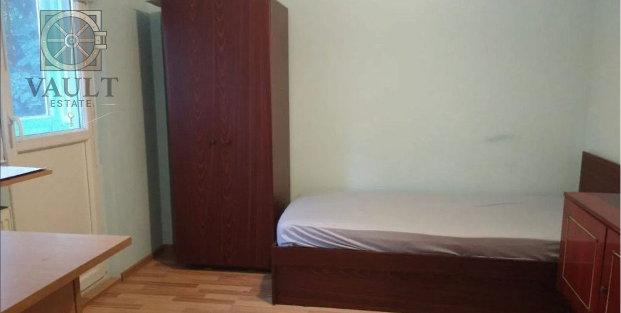 Apartament 4 camere- decomandat- Tei