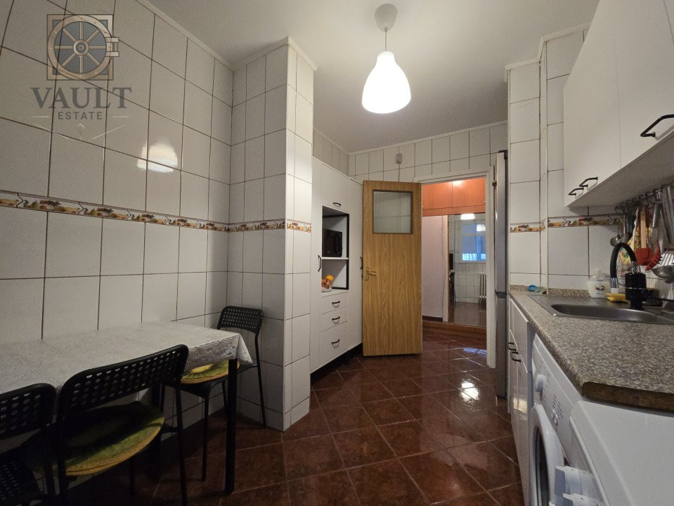 3 CAMERE - ETAJ 2 - PARC PLUMBUITA