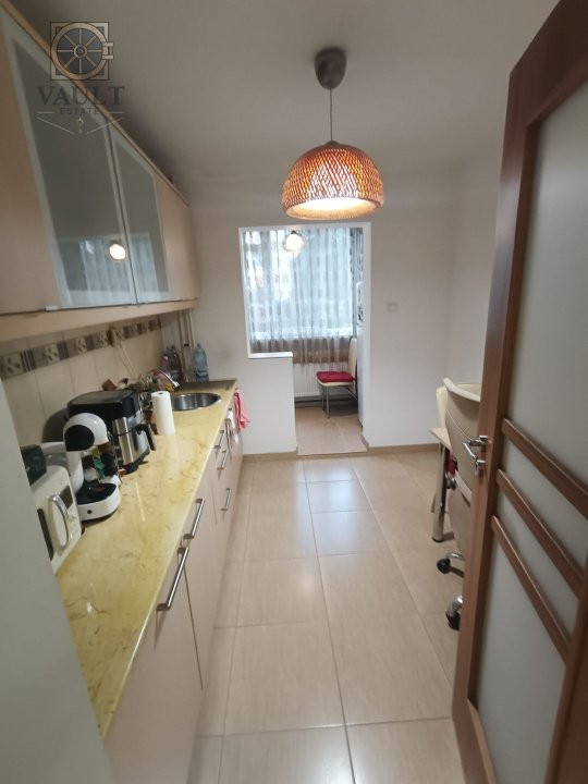 Apartament 3 camere-Parcul Teiul Doamnei  -Strada Brebu -67MP