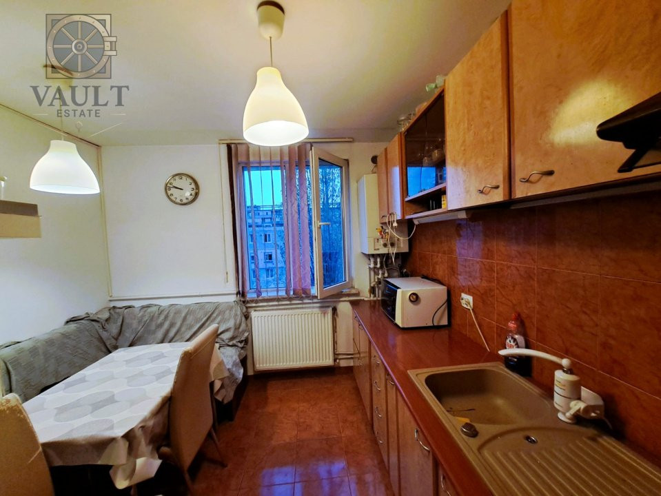 APARTAMENT 3 CAMERE  -10 minute metrou Piata Sudului -Mall Sun Plaza