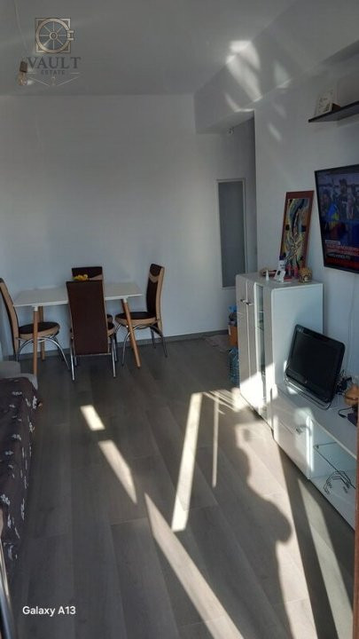 Apartament 3 Camere cu Centrala- 2 Bai - Spatios - Dobroesti Pantelimon