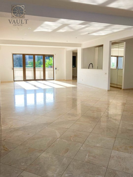 Apartament 4 camere 200mp Balcoane 26mp Sisesti