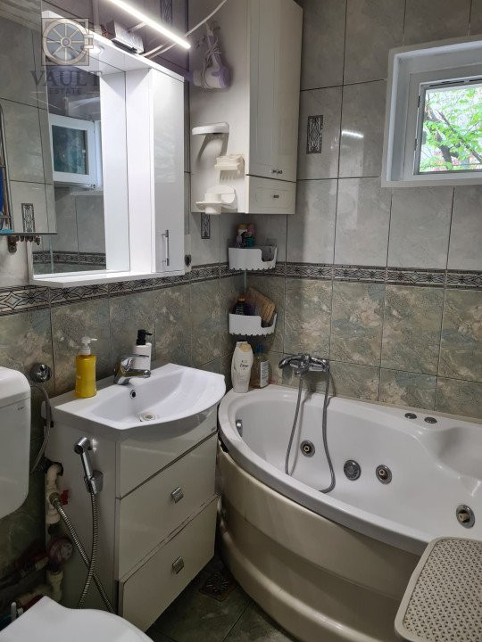 3 Camere-Etaj 2 - Bloc Reabilitat-Piata Resita/Berceni
